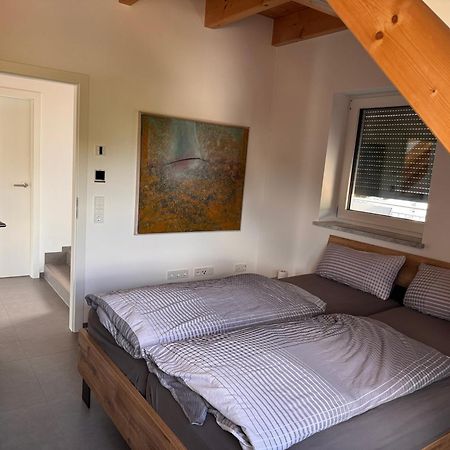 Moderne Ferienunterkunft/Wohnung Burgthann ภายนอก รูปภาพ